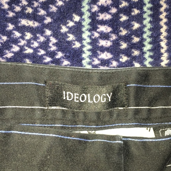 Never worn - IDEOLOGY trousers - Picture 2 of 3